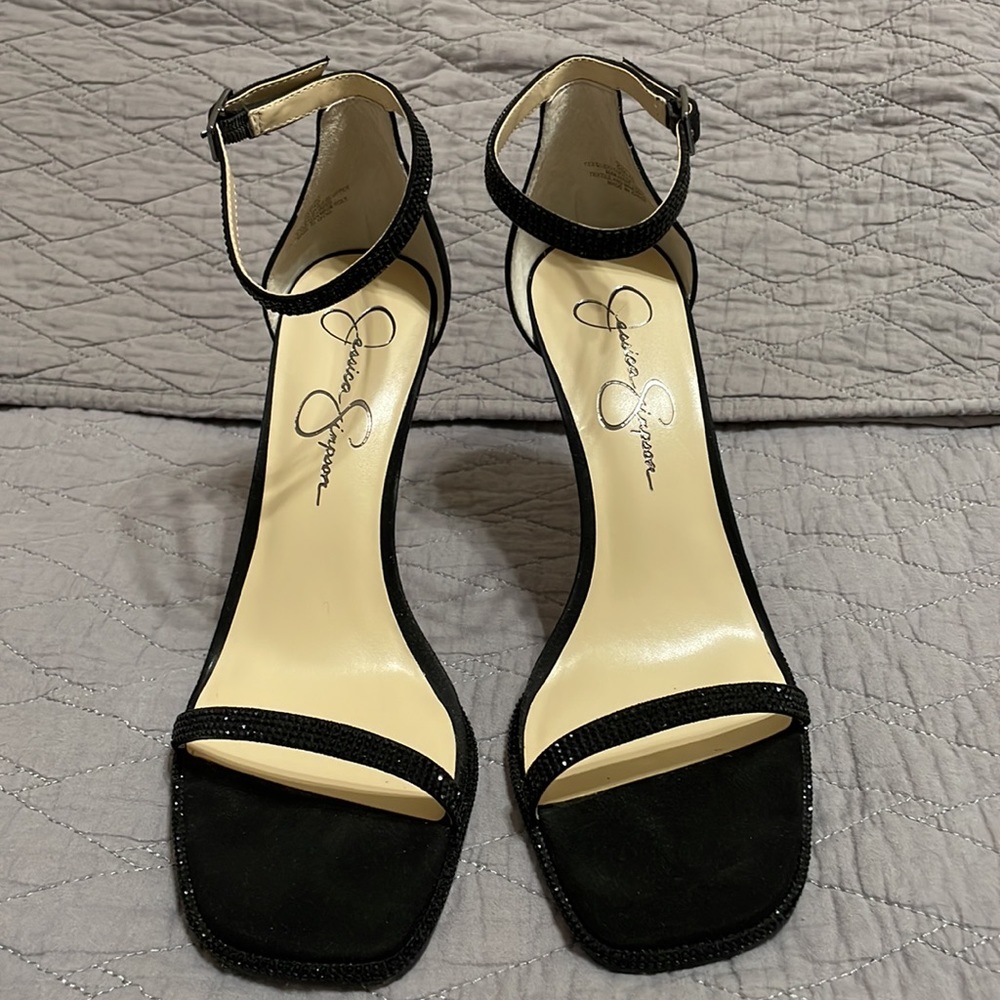 Shoes - Picture 3 of 10